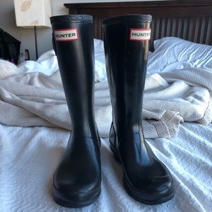 Black hunter boots short
